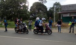 Asosiasi Jurnalis Kutai Barat Bagi –bagi Takjil