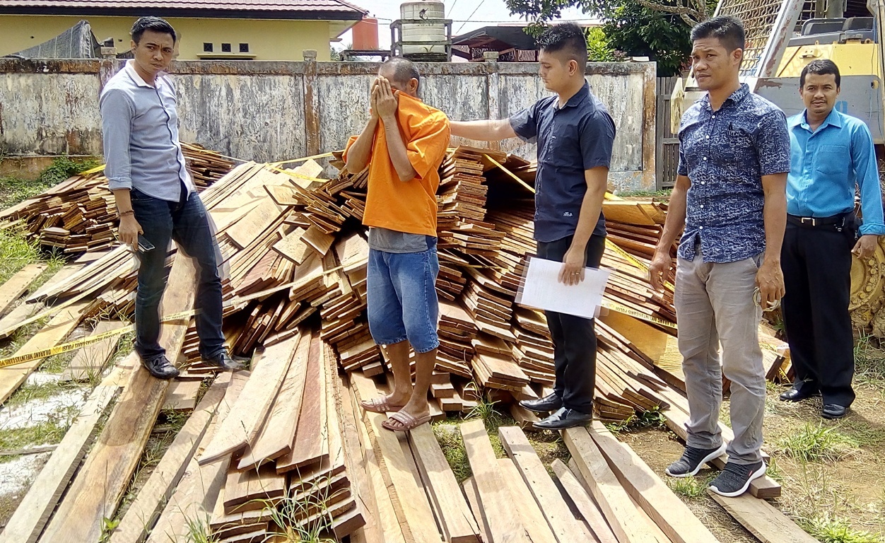 Polres Kubar Amankan 20 Kubik Kayu  Olahan  Niaga Asia