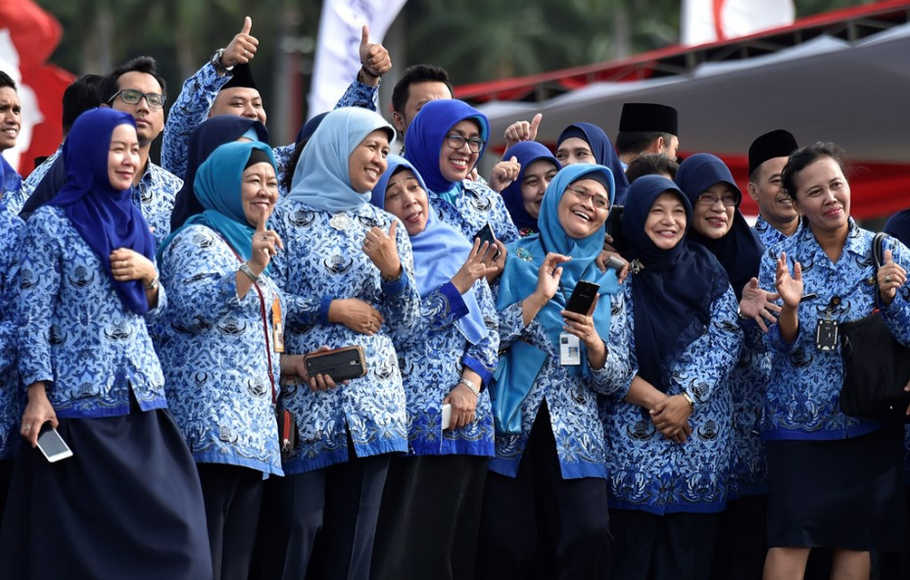 Tahun Depan Gaji Pokok Aparatur Negara dan Pensiunan Naik Tahun Depan Gaji Pokok Aparatur Negara dan Pensiunan Naik