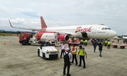 Ada Garis Aneh di Kaca Kokpit, Batik Air dari Palu Tujuan Jakarta Tunda Terbang