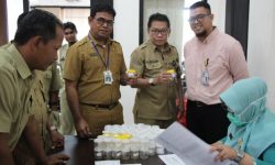 PNS Sekretariat DPRD Jalani Tes Urin