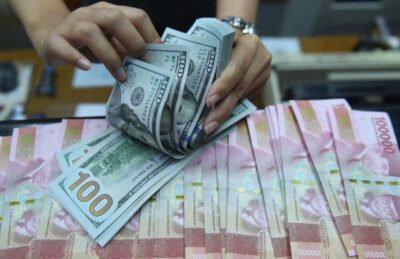 Masyarakat Cenderung Pindahkan Tabungan dan Deposito ke Valas dan Emas