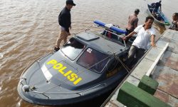 Polisi Tangkap Pemalak Solar di Atas Tugboat di Sungai Mahakam