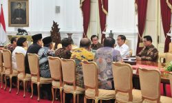 Bertemu Tokoh-Tokoh Agama, Presiden Jokowi: Jangan Ragukan Komitmen Saya Pada Demokrasi