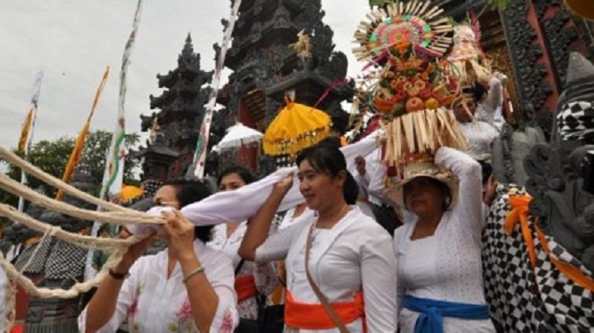 Upacara Doa Umat Hindu Di Bantul Dihentikan Paksa Niaga Asia
