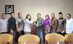 DPRD Riau – DPRD Kaltim Diskusikan Pendapatan dari Sawit