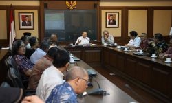 Menkop dan UKM Undang Tokoh Bahas Masa Depan Koperasi Indonesia