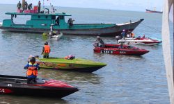Balap Speedboat di Tarakan Peringati HUT ke-74 Armada
