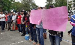 Protes e-Parkir di Pelabuhan Tengkayu, Ojek Pangkalan & Sopir Rental Mogok Operasi