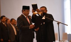 Wamenkeu Suahasil Nazara Dilantik sebagai Anggota DK-OJK