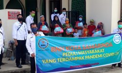BNNK Samarinda Serahkan Sembako ke Warga Tak Mampu dan Petugas Kebersihan Masjid