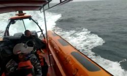 Candi, Pemancing Tenggelam di Selat Makassar Belum Ditemukan