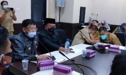 Soal UMK, Pjs Bupati Fasilitasi Pertemuan FKUI-SBSI dengan Disnakertrans