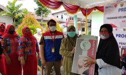 Peduli Sosial, Pertamina Beri Bantuan Urusan Kesehatan Warga Teluk Lerong Ulu