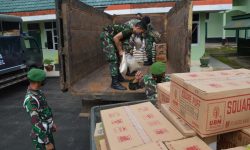 Peduli Banjir Kalsel, Korem 091/ASN Kirim Bantuan Lewat Kodim 0904/Tanah Grogot