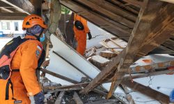 Basarnas Balikpapan Sisir 8 Titik Reruntuhan di Mamuju, Korban Baru Nihil