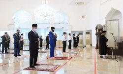 Presiden Jokowi dan PM Muhyiddin Yassin Tunaikan Salat Jumat di Masjid Baiturrahim