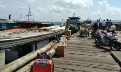 Pasca Terbakar, Bongkar Muat Kapal Sembako di Dermaga Inhutani Bergantian