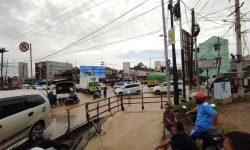 Banjir Simpang Empat Sempaja Bikin Heran Warga Samarinda