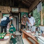 Menparekraf Tekankan Pentingnya Digitalisasi Pelaku Ekonomi Kreatif di Desa Wisata