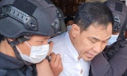 Densus 88 Tangkap Munarman Terkait Baiat Teroris di 3 Kota