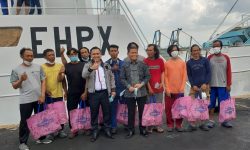 Duta Besar RI Kunjungi ABK WNI di Pelabuhan Vacamonte Panama