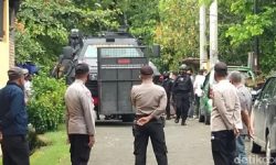 Densus 88 Ciduk 99 Teroris  Pasca-Bom Bunuh Diri Gereja Katedral Makassar 