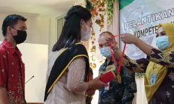 SMK Kesehatan Borneo Wisuda Lulusan Uji Kompetensi Keahlian Perawat
