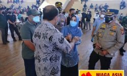 Tinjau Vaksinisasi Massal, Bupati – Wabup Harap Angka Positif Terus Turun