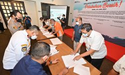 IPC Group& Mitra Usaha Tanda Tangani Deklarasi Pelabuhan Bersih