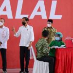 Presiden Jokowi Targetkan Satu Juta Vaksinasi per Hari pada Juli Mendatang