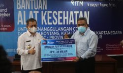 PT Indo Tambangraya Megah Serahkan Bantuan Alkes Senilai Rp11,34 Miliar
