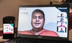 Era Normal Baru, Telkomsel Bekali Tenaga Didik di Kalimantan Maksimalkan Microsoft Office365