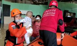 Balikpapan Banjir, 25 Orang Dievakuasi Termasuk Bayi & Balita