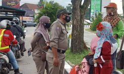 Taman Kota dan Persimpangan Jalan di Samarinda Setiap Hari Dijaga 120 Satgas Linmas