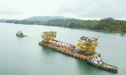 PT PHM Layarkan Dek Anjungan Migas Lepas Pantai WPN4 dan WPS3 ke Kaltim