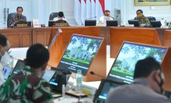 Enam Arahan Presiden Antisipasi Lonjakan Kasus COVID-19 di Libur Nataru