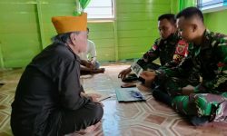 Kenang Peristiwa Dwikora, Satgas Pamtas RI Anjangsana ke Kediaman Veteran Abdul Azis