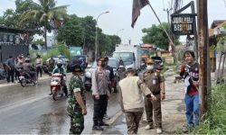 Aparat Gabungan Babat Abis 24 Bendera dan 5 Spanduk 8 Ormas