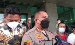 Polisi Olah TKP Kebakaran di Gedung Cyber Mampang