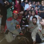 Warga Samarinda Tangkap Buaya 3,5 meter Terkepung di Parit
