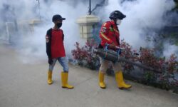Atasi DBD di Sempaja Timur, Camat Samarinda Utara – PWI Kaltim Peduli – Relawan Fogging