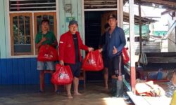Deddy Sitorus Bantu Korban Banjir 1.000 Paket Sembako dan Air Bersih  