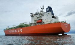 Kapal Tanker MT Gas Walio Siap Berlayar ke Asia-Australia