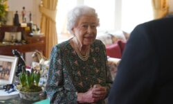 Gejala Ringan, Ratu Elizabeth II Positif Corona