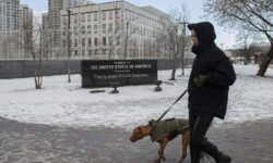 Khawatir Invasi Rusia, AS Evakuasi Staf Kedutaan di Ukraina