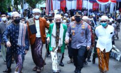 Kapolri Apresiasi Ulama di Banten Ikuti Vaksinasi
