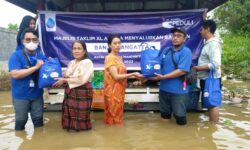 Banjir di Kutai Timur, Karyawan XL Axiata Salurkan Bantuan Darurat di Sangatta