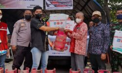 Gerak Cepat Pertamina Distribusikan Bantuan Kebakaran di Samarinda