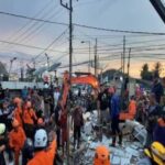 Alfamart di Kalsel Ambruk, 15 Orang Terjebak di Reruntuhan
